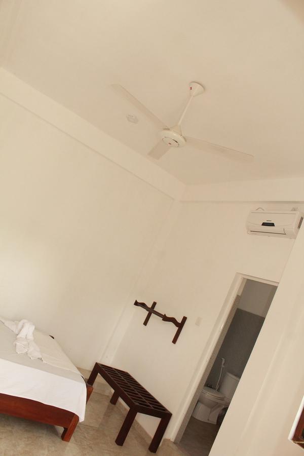 Pearl City Hotel Tissamaharama Buitenkant foto