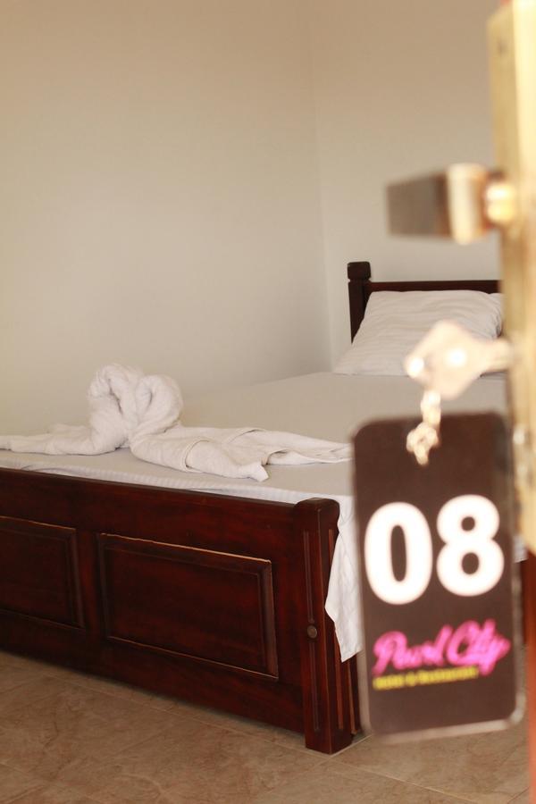 Pearl City Hotel Tissamaharama Buitenkant foto