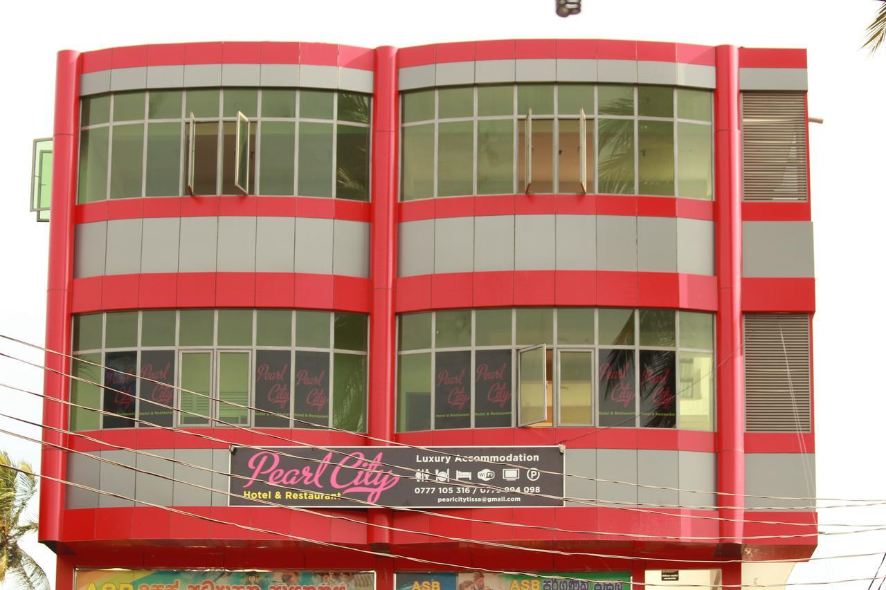 Pearl City Hotel Tissamaharama Buitenkant foto